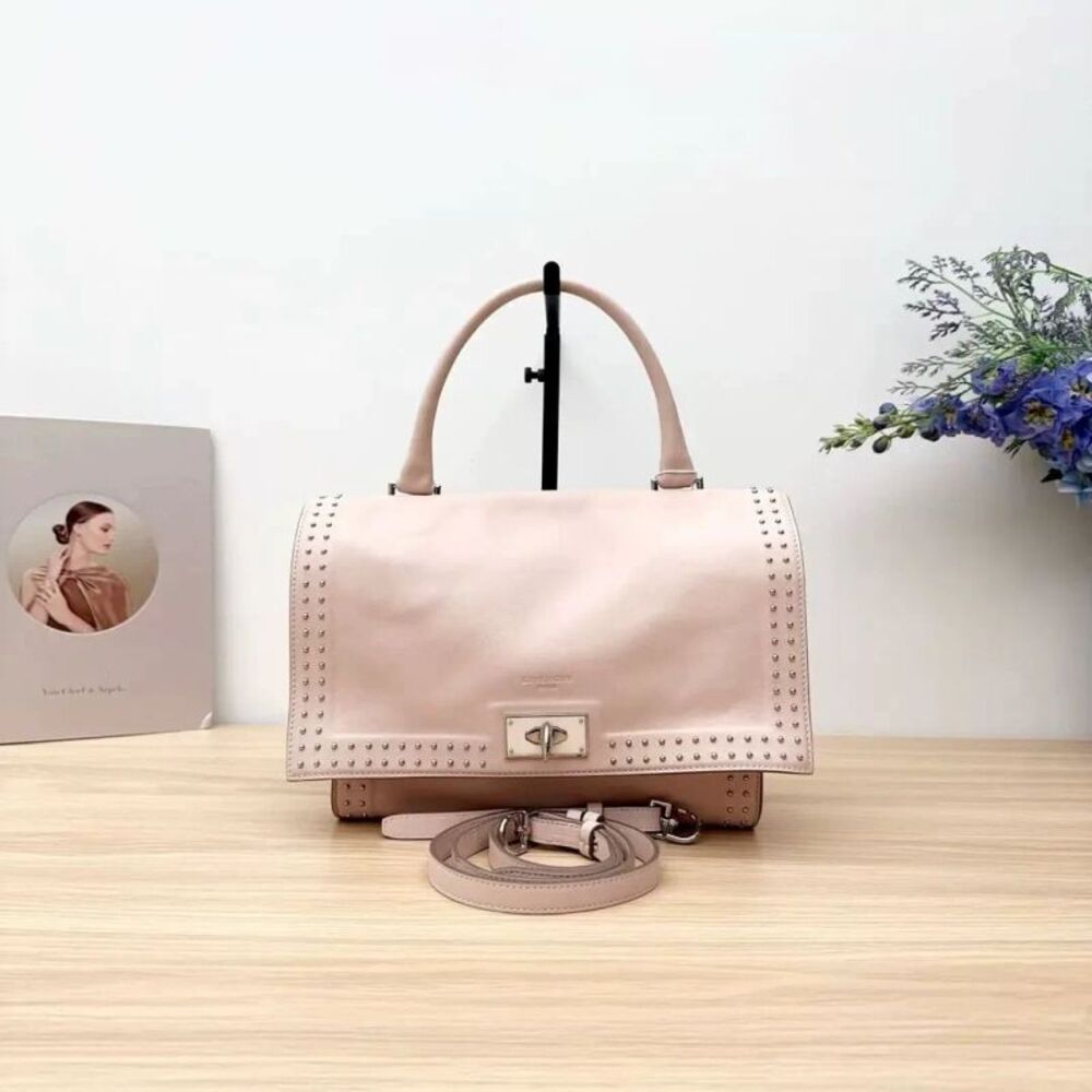 Givenchy Women Pre-Loved Bag Very Good Condition
